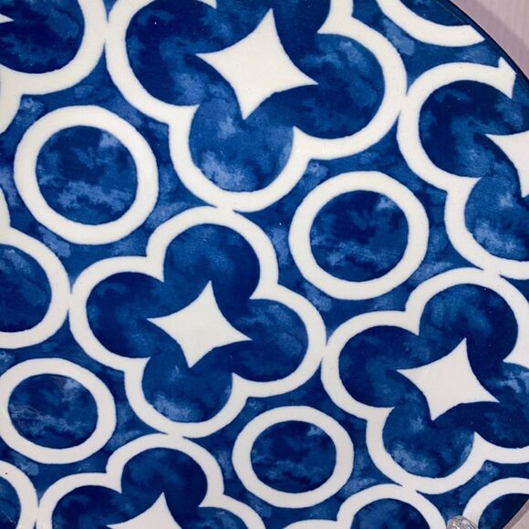 MAINSTAYS Dinner Plate White on Blue Background Geometric Design 11 inches - Picture 4 of 8